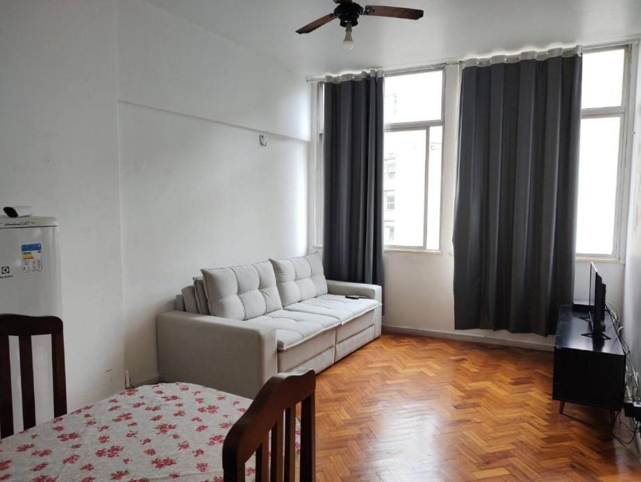 E Sala Proximo A Rio de Janeiro